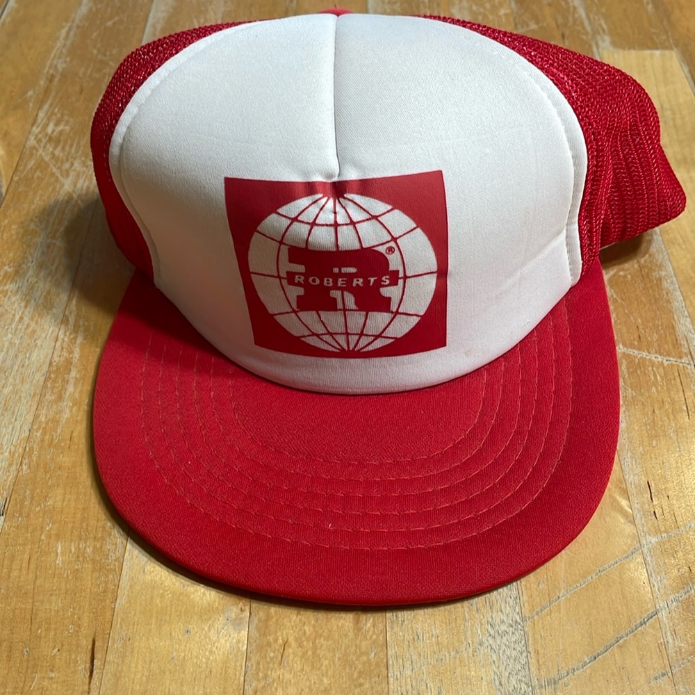 Vintage Roberts snap back trucker hat